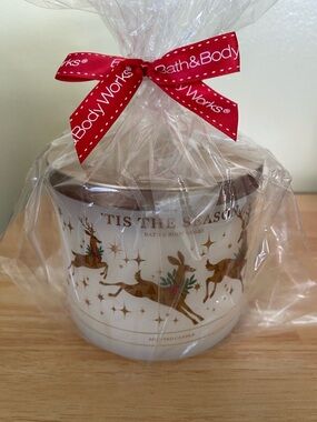Bath & Body Works 'Tis The Season 3 wick Candle NWT